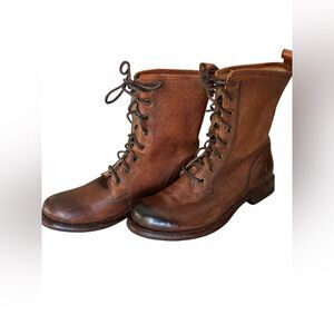Frye Veronica Flex Combat Boots LEFT SIZE 7, RIGHT SIZE 8